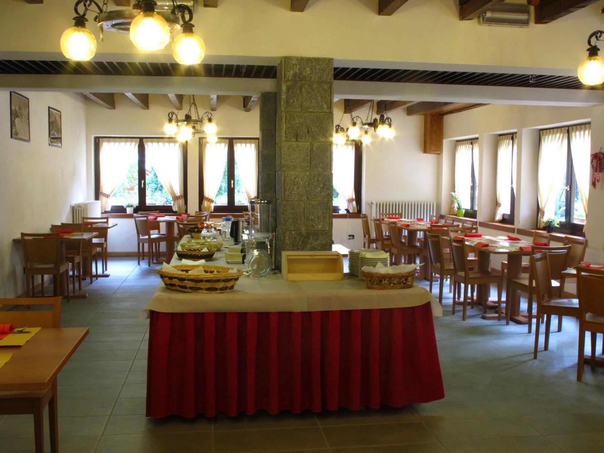 Casa Alpina Don Guanella Bed & Breakfast มากุญญากา ภายนอก รูปภาพ